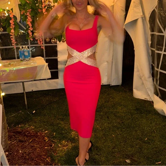 Elegant Pink Dress with rhinestone Accents - Picture 5 of 11